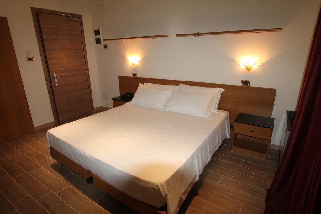 Street Hotel โคมัคคิโอ ห้อง รูปภาพ