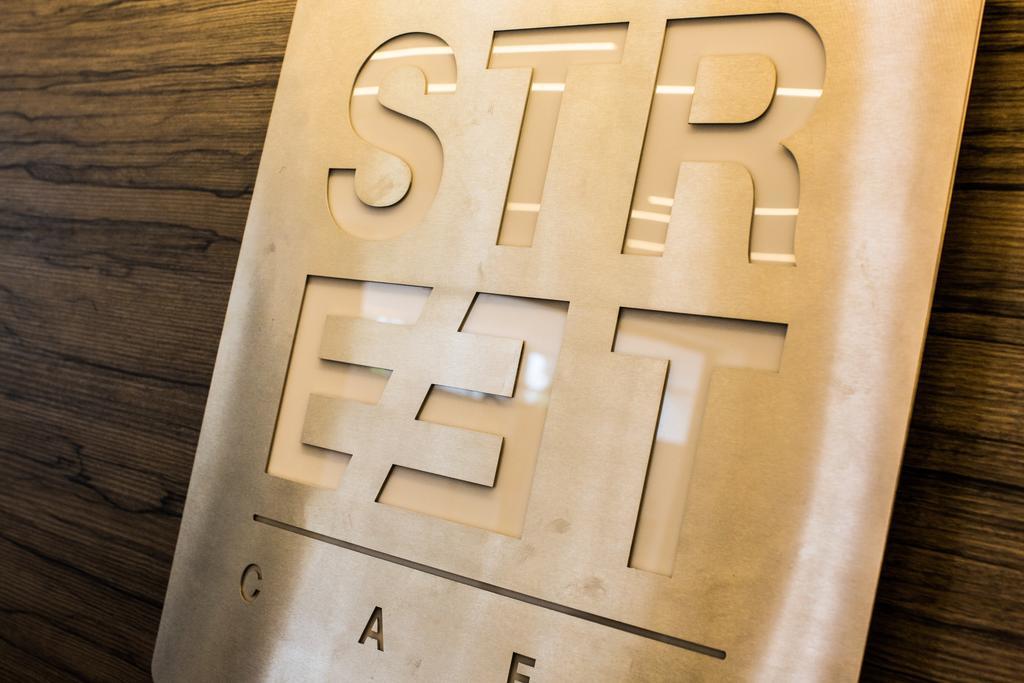 Street Hotel โคมัคคิโอ ภายนอก รูปภาพ
