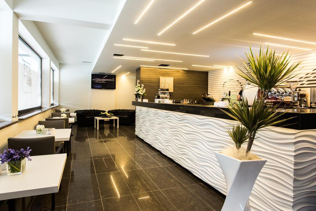 Street Hotel โคมัคคิโอ ภายนอก รูปภาพ